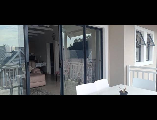 2 BEDROOM TOWNHOUSE FOR SALE IN PADFIELD PARK